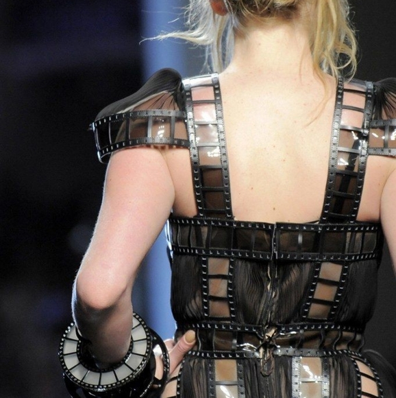 ๐งโโ๏ธโป๏ธ๐Trashion Fashion Alittle About Me (not for sale) - Picture 7 of 11